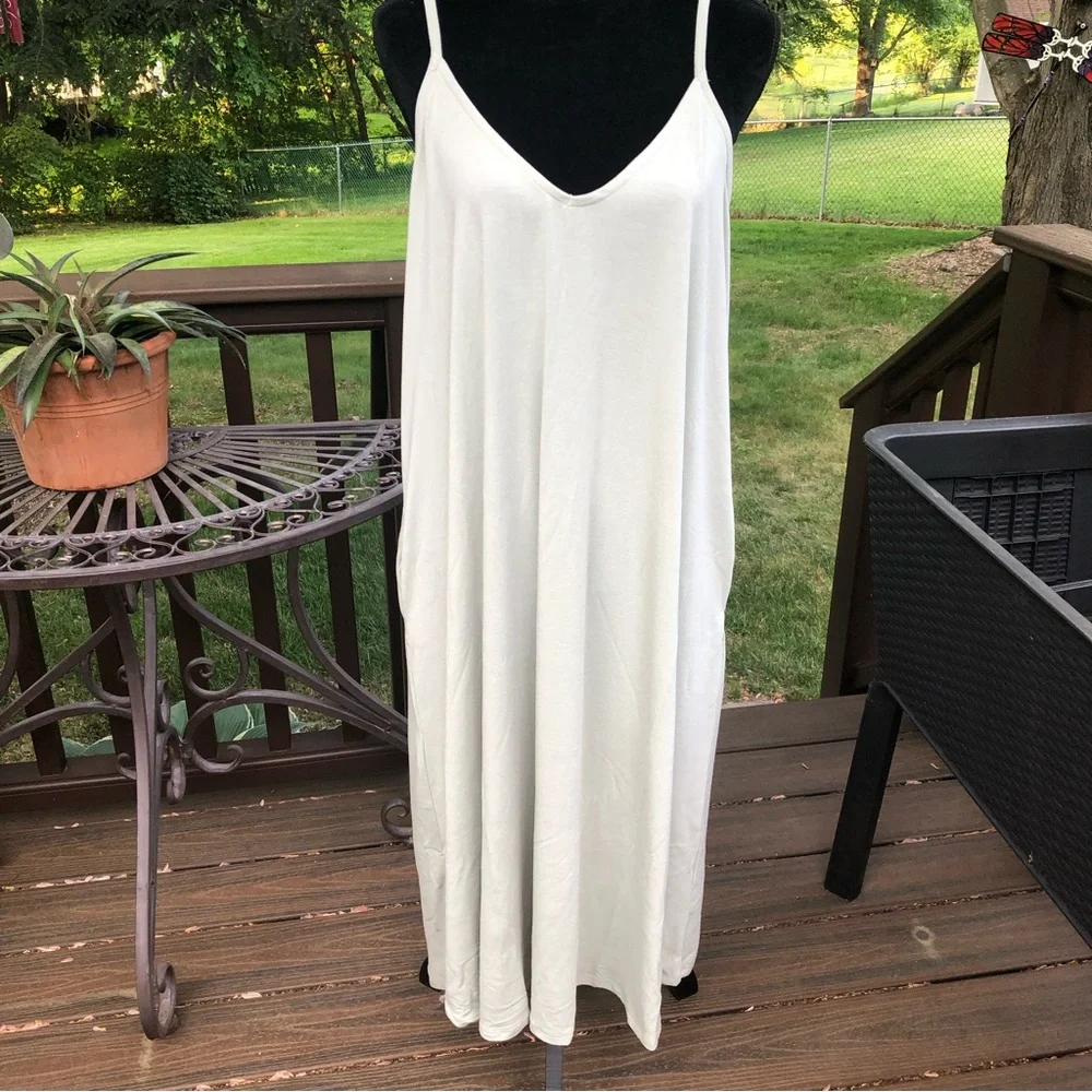 ๐ผ Light Sage Green Sundress with Pockets ๐ผ - Picture 7 of 9